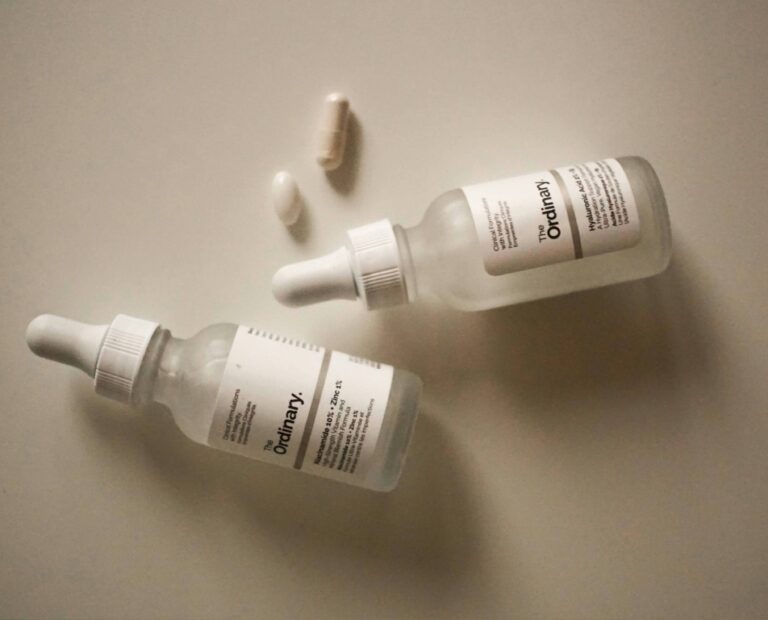 niacinamide-vs-hyaluronic-acid